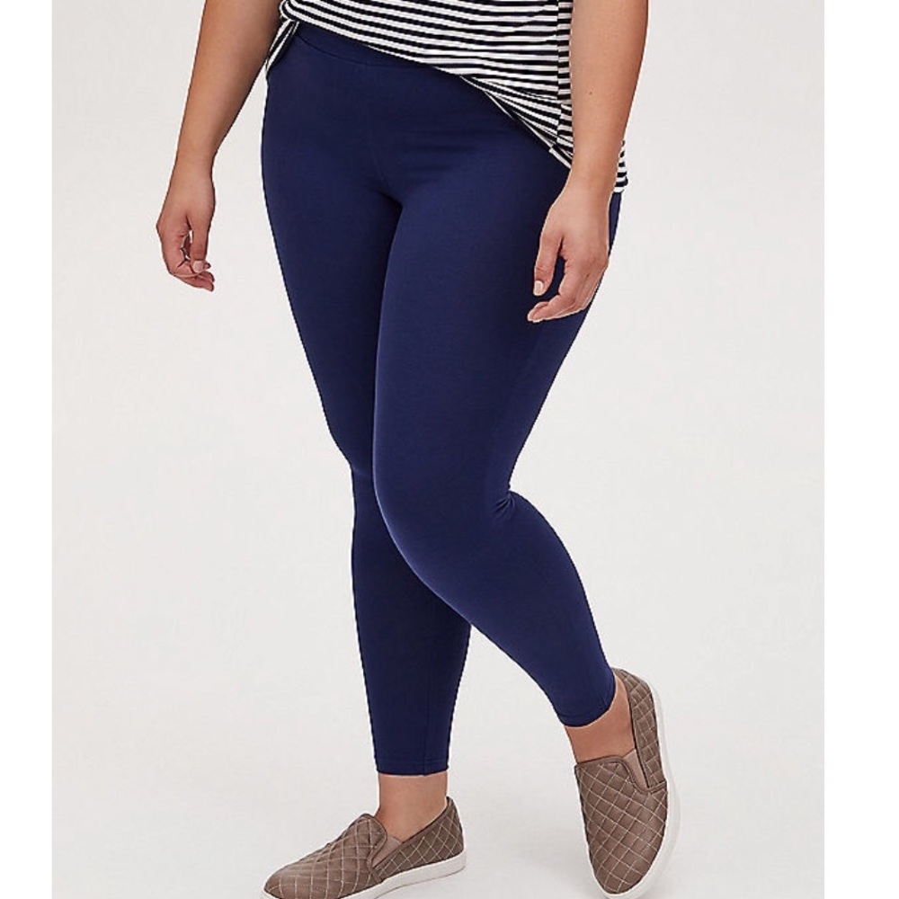 Torrid Navy premium leggings. Size 2.
